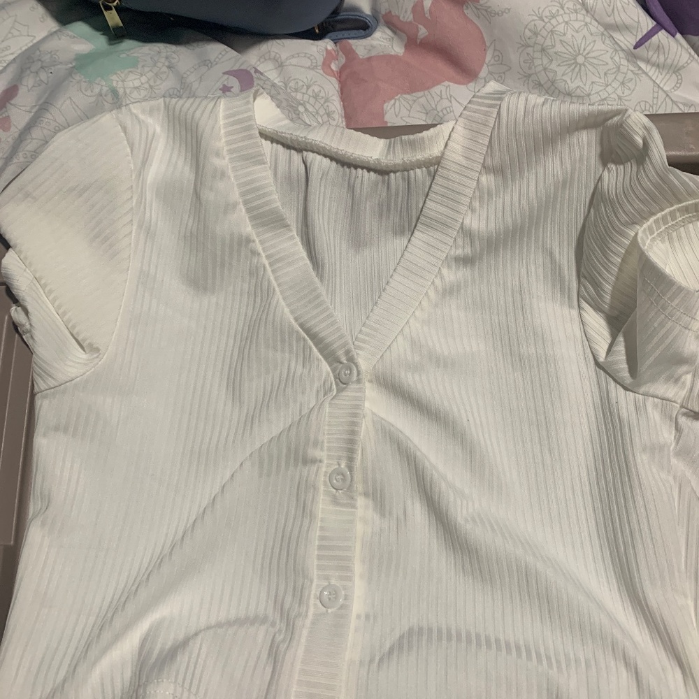 button up cropped tee 💙
